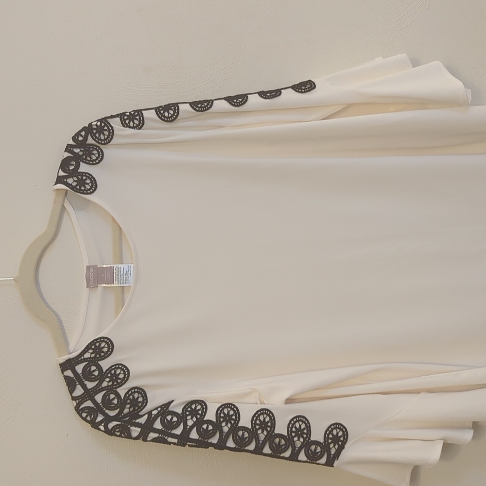 Chicos Womens Swirled Lace Flutter Sleeve Blouse Size XL Cream Black Crochet
